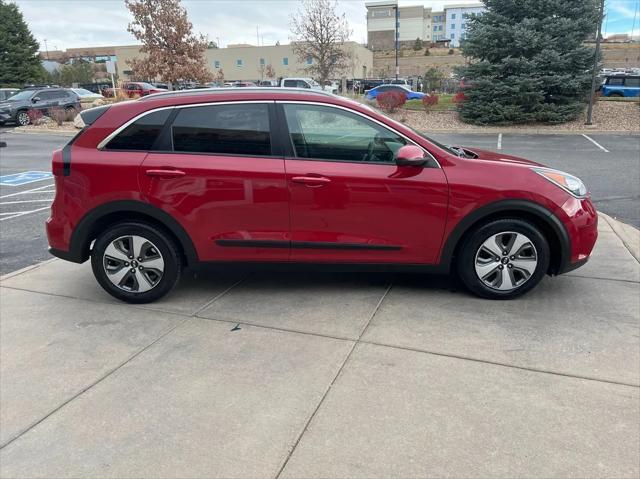 2017 kia niro lx