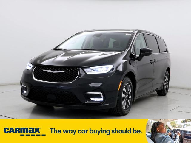 2022 chrysler pacifica hybrid touring l