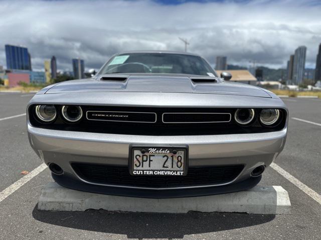 2015 dodge challenger sxt