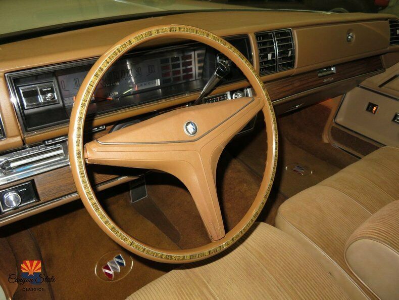 1976 buick estate wagon, 8 pass, 455ci v8, power everything, clamshell tailgate