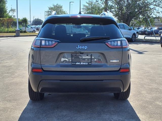 2021 jeep cherokee latitude plus