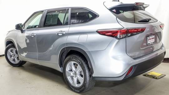 2023 toyota highlander le