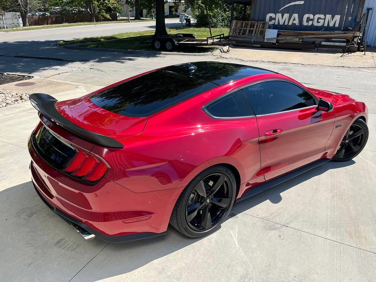 2021 ford mustang