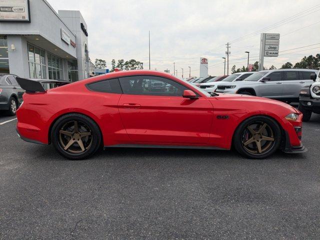 2022 ford mustang
