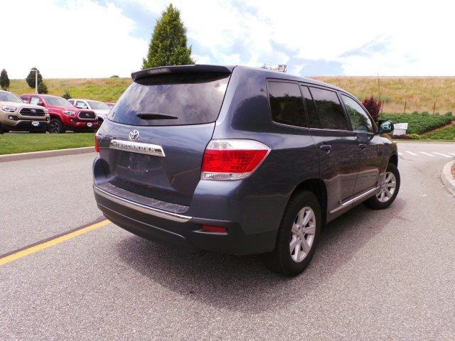 2011 toyota highlander base base 4dr suv for sale in north kingstown, rhode island