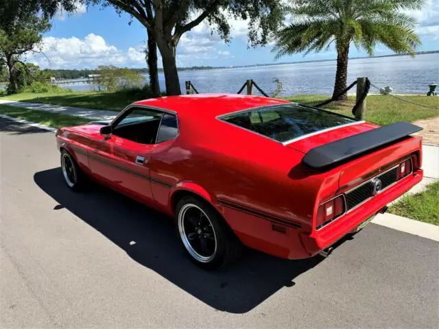 beautiful 1972 ford mustang mach one (american muscle car 1968 1969 1970 1971)