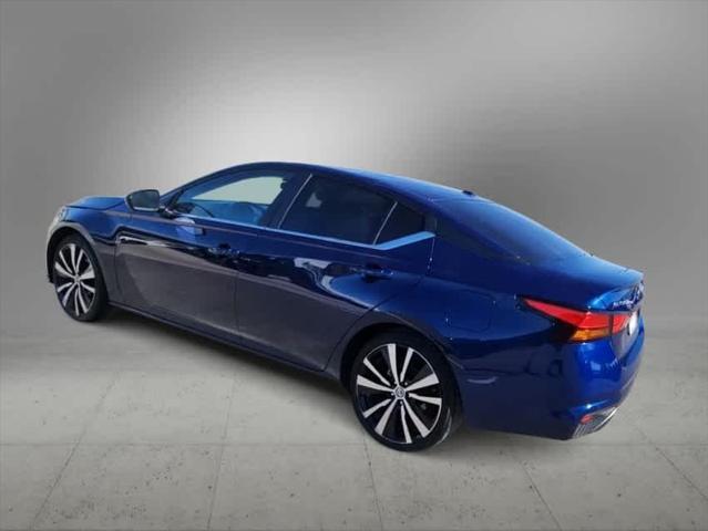 2022 nissan altima sr fwd