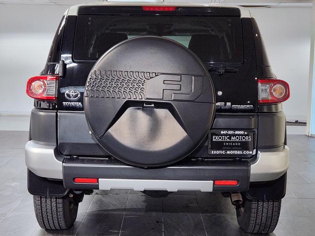 2014 toyota fj cruiser base