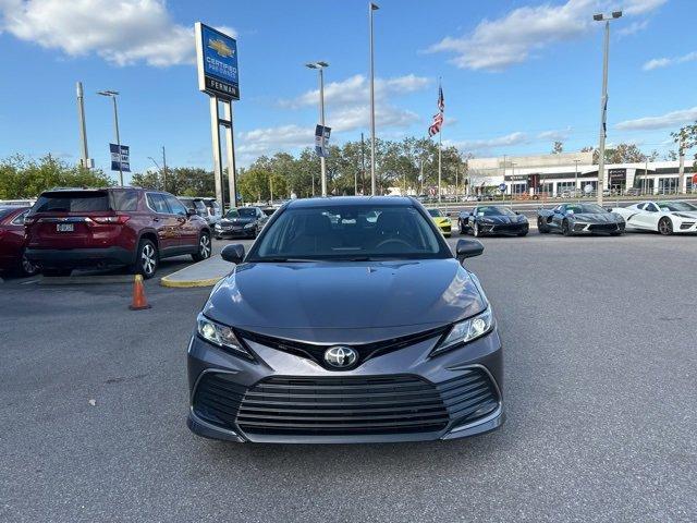 2022 toyota camry le