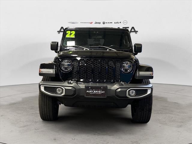 2022 jeep gladiator sport