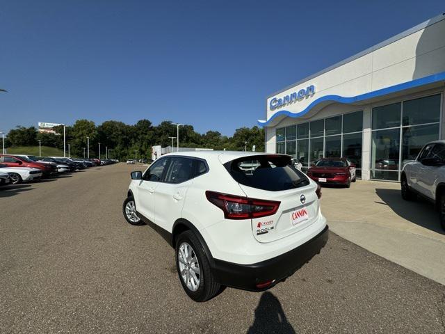 2022 nissan rogue sport s