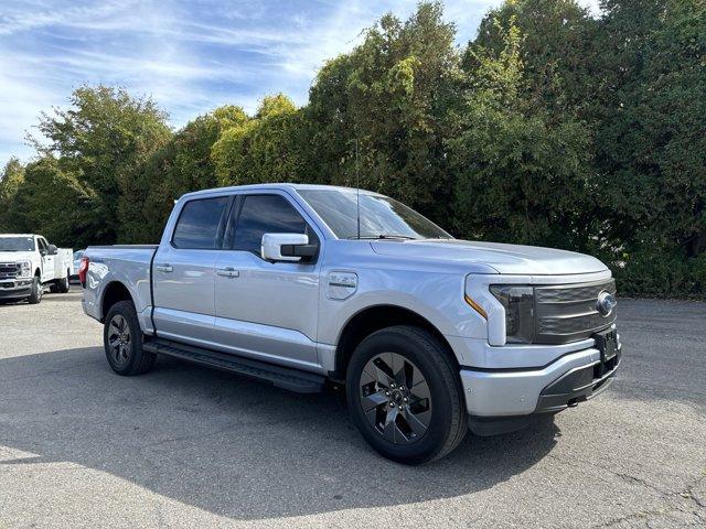 2022 ford f-150 lightning lariat