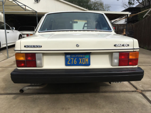 1979 volvo 242 base sedan 2-door 2.1l