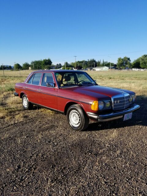 amazing vintage (w123) mercedes 240d diesel, manual- all original!