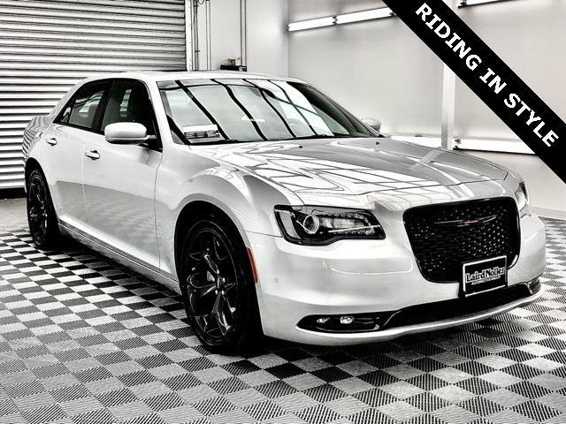 2023 chrysler 300 s