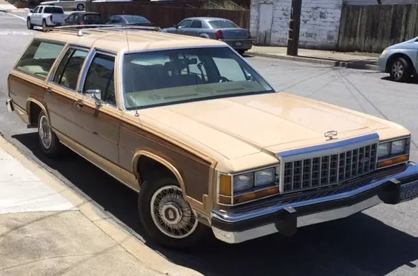 1986 ford country squire station wagon