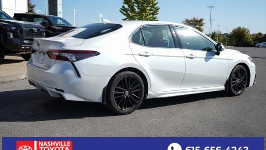 2022 toyota camry hybrid xse