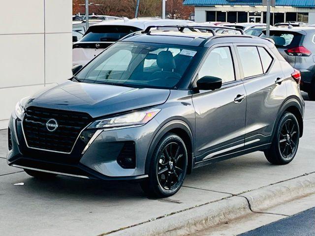2023 nissan kicks sr