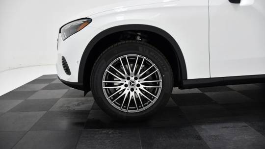 2025 Mercedes-Benz GLC