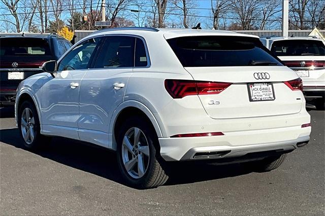2022 audi q3 40 premium