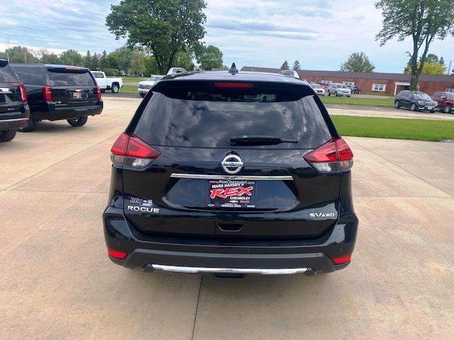2020 nissan rogue sv