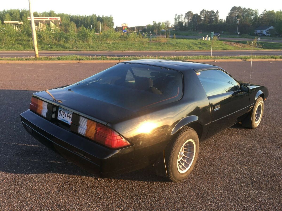 1985 chevy camaro 2 dr. coupe t top