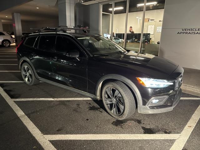 2020 volvo v60 cross country t5