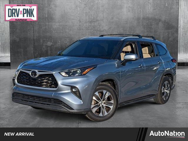 2022 toyota highlander xle