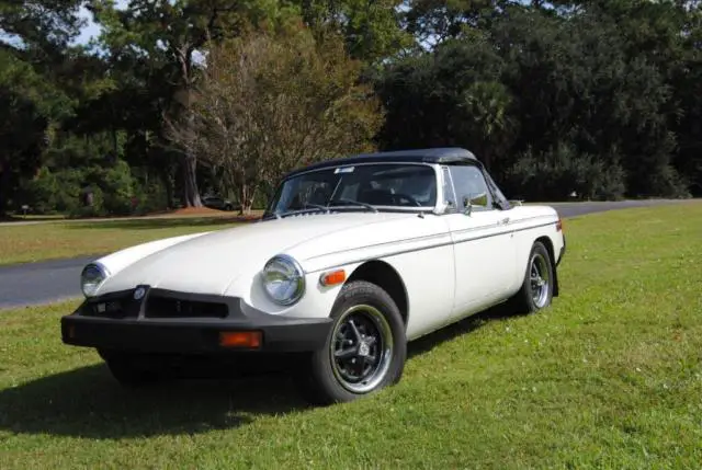 1979 mg mgb roadster. 4-cylinder, soft top convertible. good condition