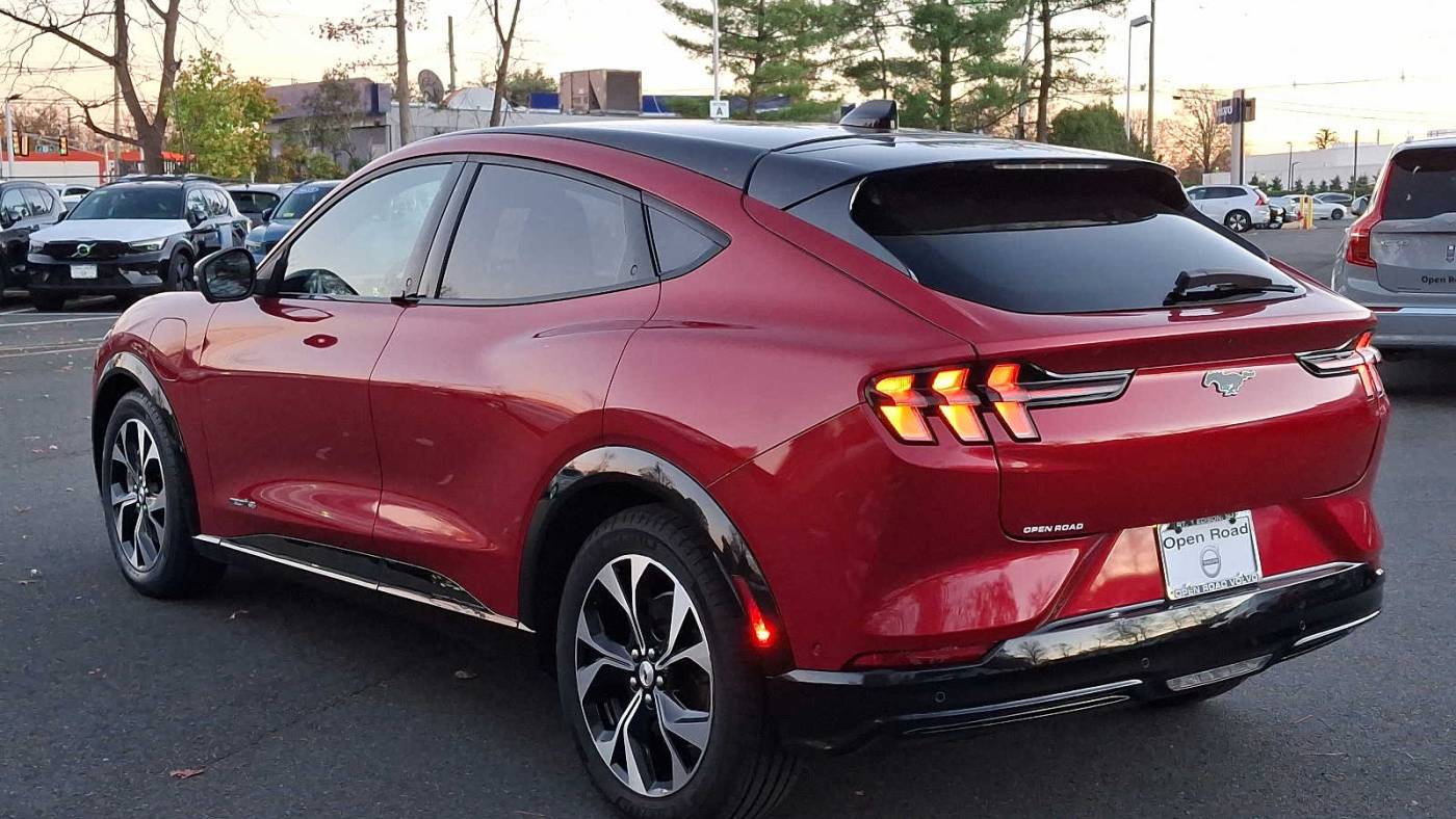 2021 ford mustang mach-e premium