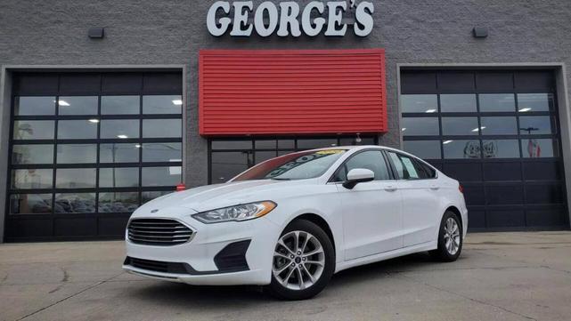 2020 ford fusion se