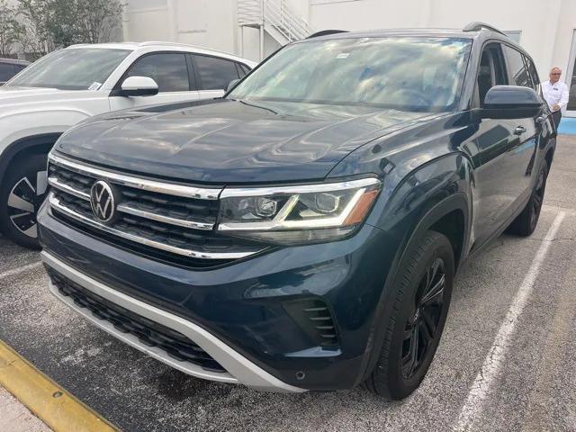 2022 volkswagen atlas 2.0t se w/technology