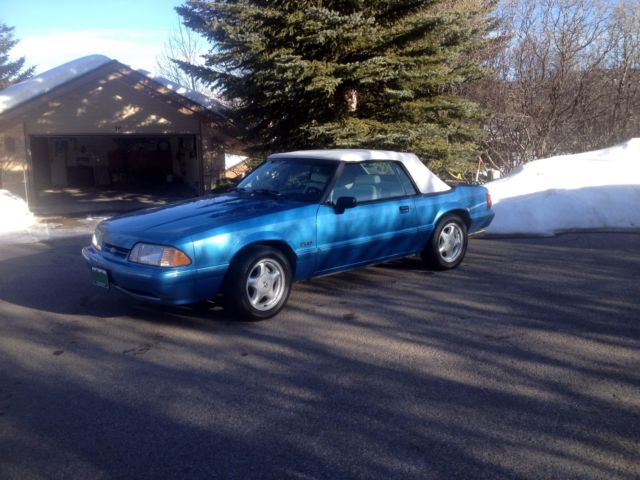 1992 ford mustang convertible - 20,700 miles - original owner