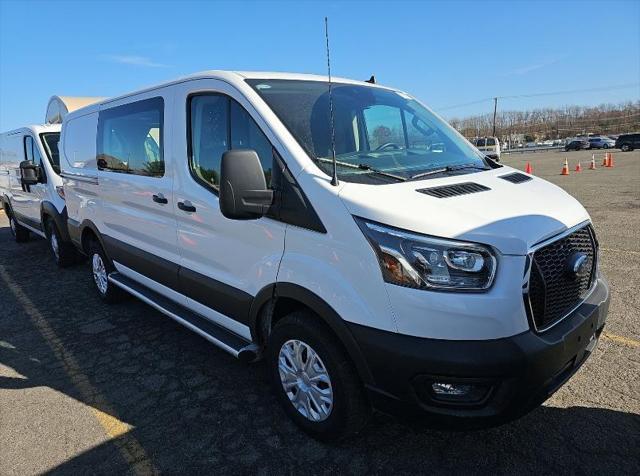 2023 ford transit-150 base