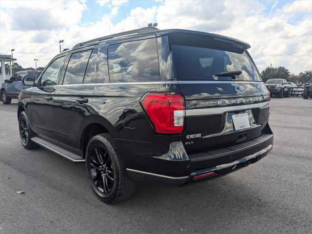 2022 ford expedition xlt