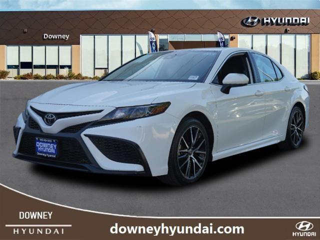 2021 toyota camry se