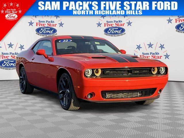 2022 dodge challenger sxt
