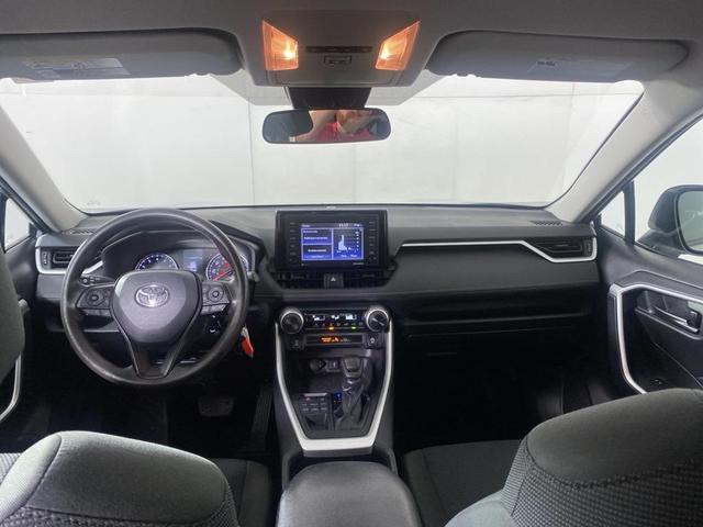 2021 toyota rav4 le