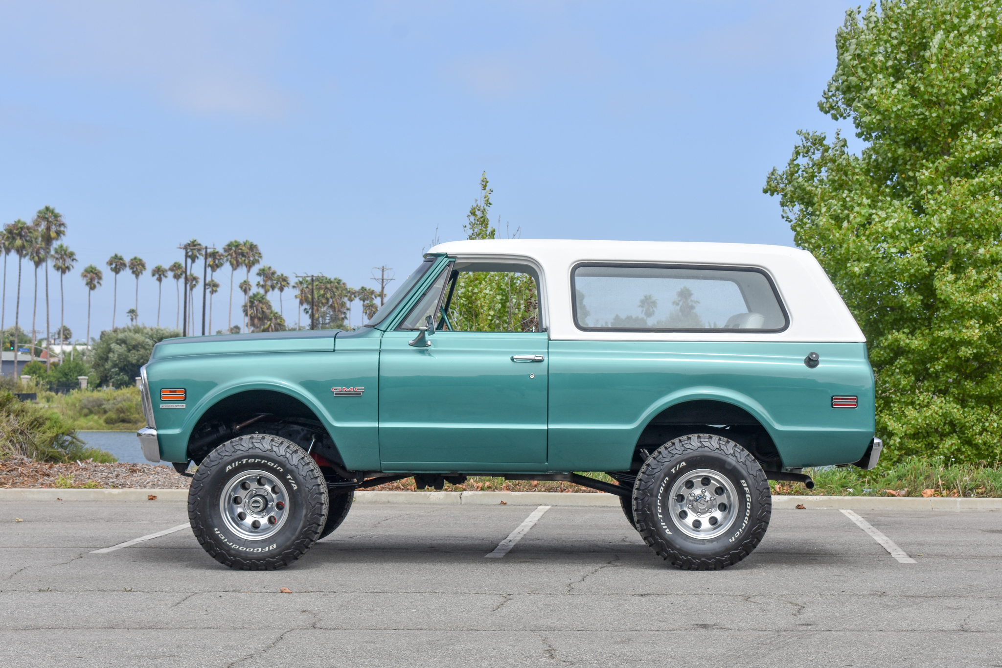 1970 gmc jimmy 4x4 3-speed