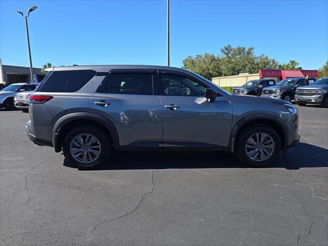 2024 nissan pathfinder s fwd