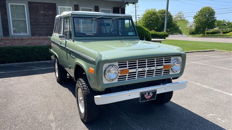 1976 ford bronco 302 3-speed fuel-injected