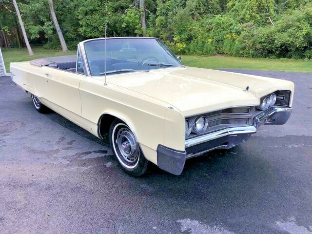 1967 chrysler 300 convertible, low miles excellent shape one of a kind rare
