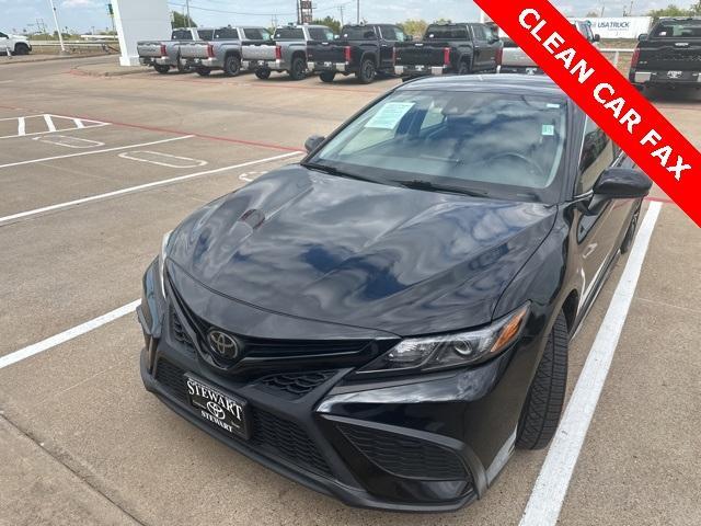 2021 toyota camry se