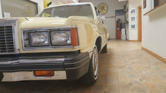 1981 ford granada 4 door sedan,38k miles, all original in mint condition,florida