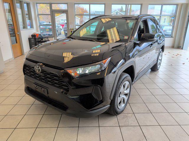 2021 toyota rav4 le