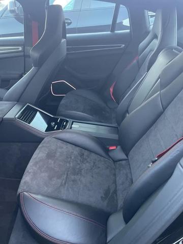 2022 porsche panamera gts