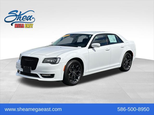 2022 chrysler 300 touring