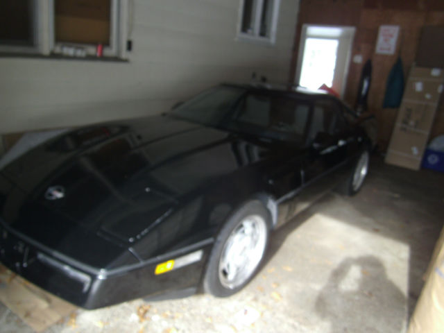 1989 corvette black 5.7 liter v-8 102,000 miles great condition michigan