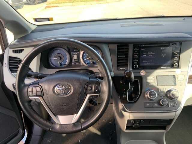 2020 toyota sienna xle