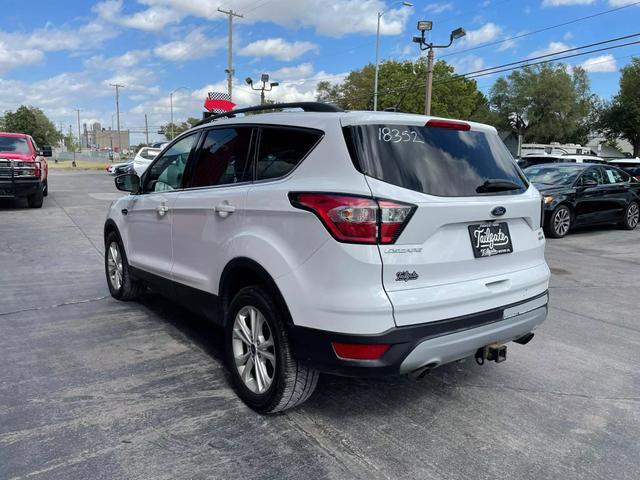 2018 ford escape se